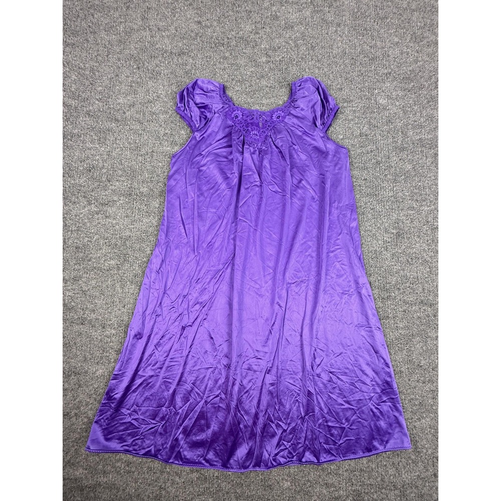 Lorraine Nightgown Womens Medium Purple Crochet Lace Neck Short Sleeve Chemise
